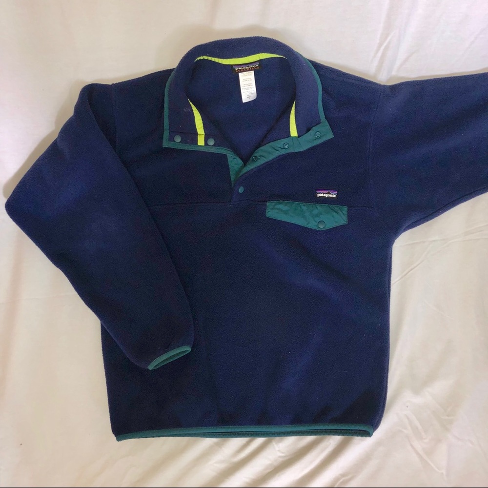 Basically new navy Patagonia Synchilla!
